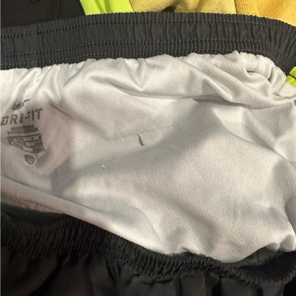 Nike athletic shorts - Picture 5 of 5
